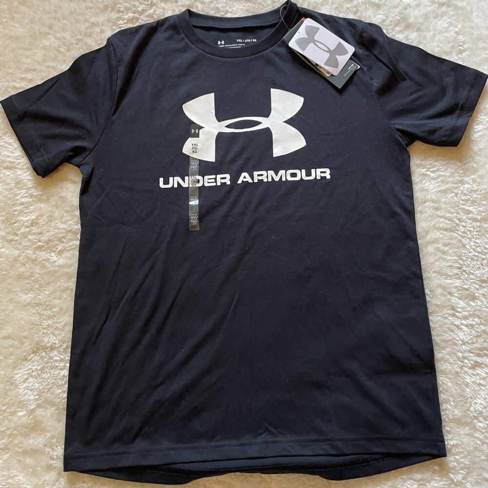 Boys’ Under Armour black logo t-shirt YXL, new with tags.